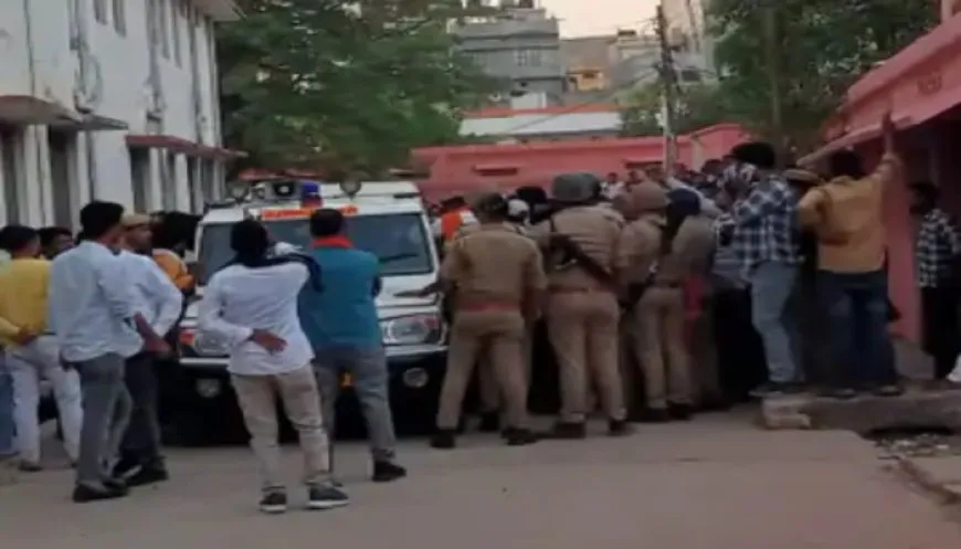 बलिया में छात्र नेता की मौत के मामले में तहरीर पर 9 पर प्राथमिकी दर्ज, लापरवाह चौकी कमांडर को एसपी ने किया निलंबित