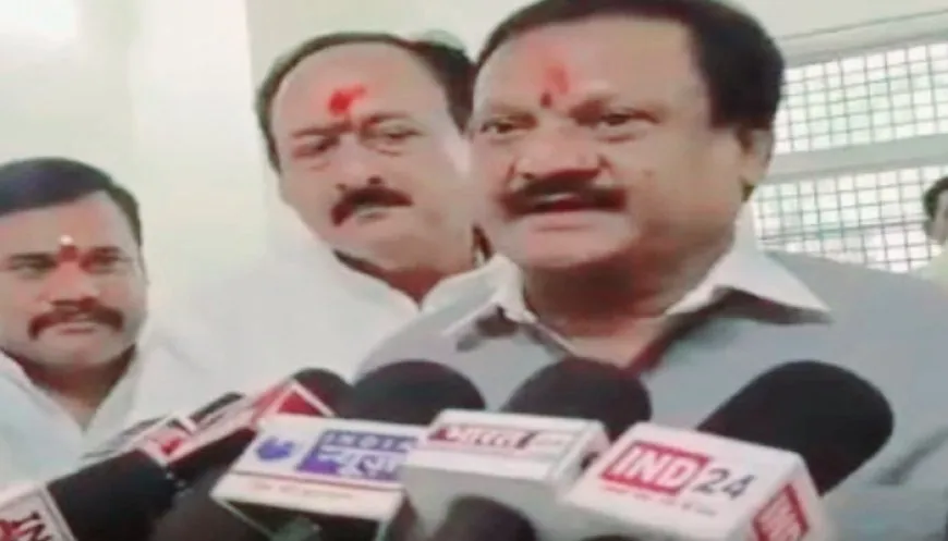 कांग्रेस के सदस्य सज्जन सिंह वर्मा ने 