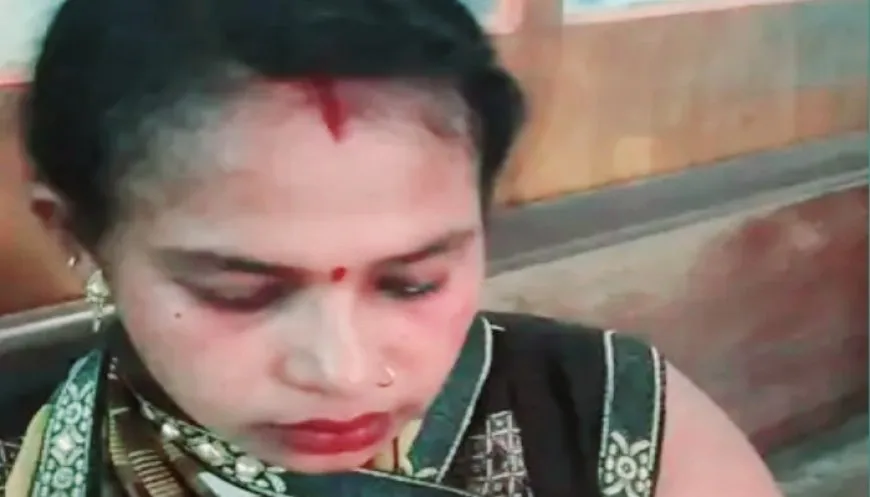 बलिया में एक महिला से 30,000 की चोरी: पुलिस ने सीसीटीवी फुटेज खंगाले क्योंकि वह पैसे निकालकर सेंट्रल बैंक से जा रही थी।