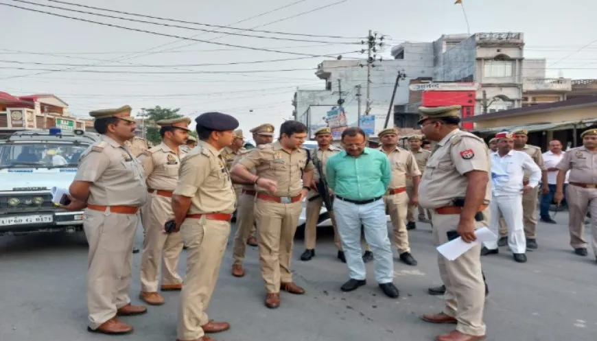 निकाय चुनाव- बलिया में जिला निर्वाचन पदाधिकारी व एसपी ने किया संवेदनशील स्थानों का दौरा