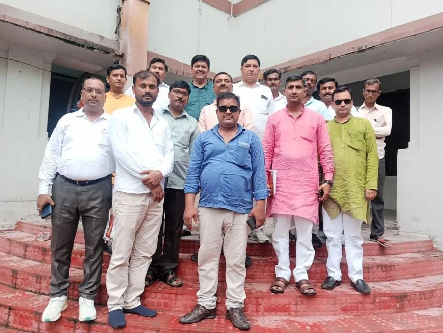 उत्तर प्रदेश प्राथमिक शिक्षामित्र संघ ने चरणबद्ध आंदोलन की रणनीति बनाई