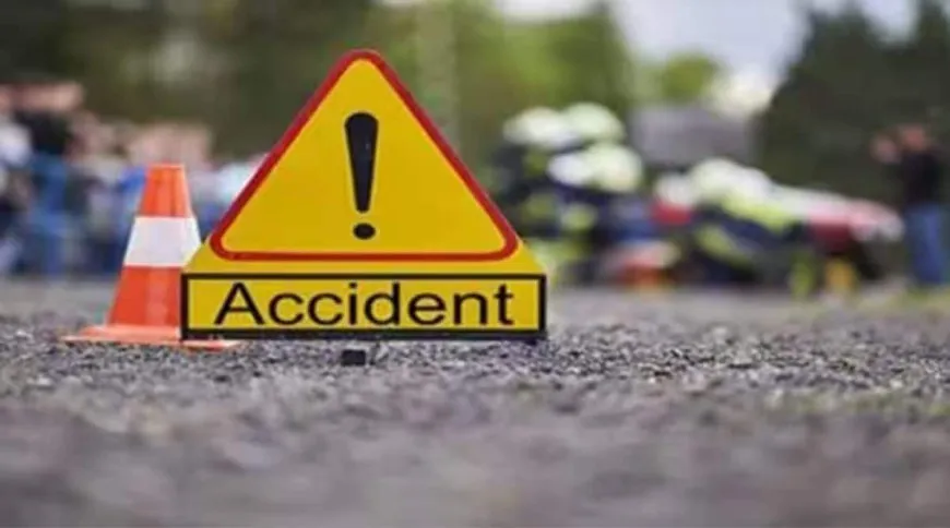 Road Accident in Ballia : इंसान से पहले मरी इंसानियत