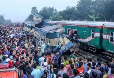 Bangladesh Train Accident : ढाका में 2 ट्रेनों के बीच भीषण टक्कर, 20 लोगों की मौत...100 घायल