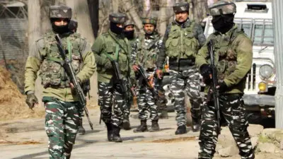 जम्मू-कश्मीर के पुलवामा में आतंकवादियों ने UP के व्यक्ति की गोली मारकर की हत्या