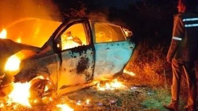 Jalaun: पीईटी की परीक्षा देकर लौट रहे परीक्षार्थियों की कार पेड़ से टकराई… पेट्रोल का रिसाव होने से लगी आग, पांच झुलसे