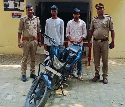बलिया में ऐसे-ऐसे है बाइक चोर, पुलिस के हत्थे चढ़े दो युवक