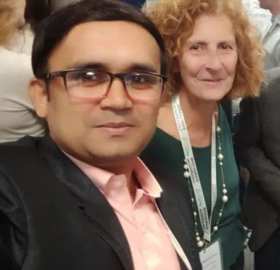 बर्मिंघम विश्वविद्यालय में शोध प्रस्तुत कर डॉ. मनीष ने बढ़ाया बलिया का मान, हैं एमिटी University में प्रोफेसर