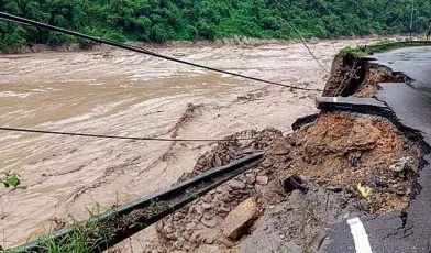 सिक्किम में अचानक आई बाढ़ में मृतक संख्या बढ़कर 40 हुई, 76 लोग अब भी लापता