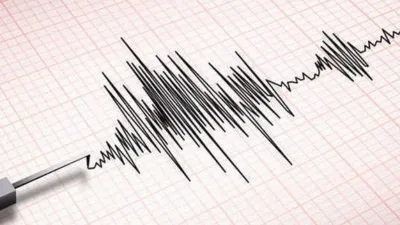 भूकंप के झटके से हिल उठी राजधानी, आधी रात में घरों से बाहर भागे लोग 