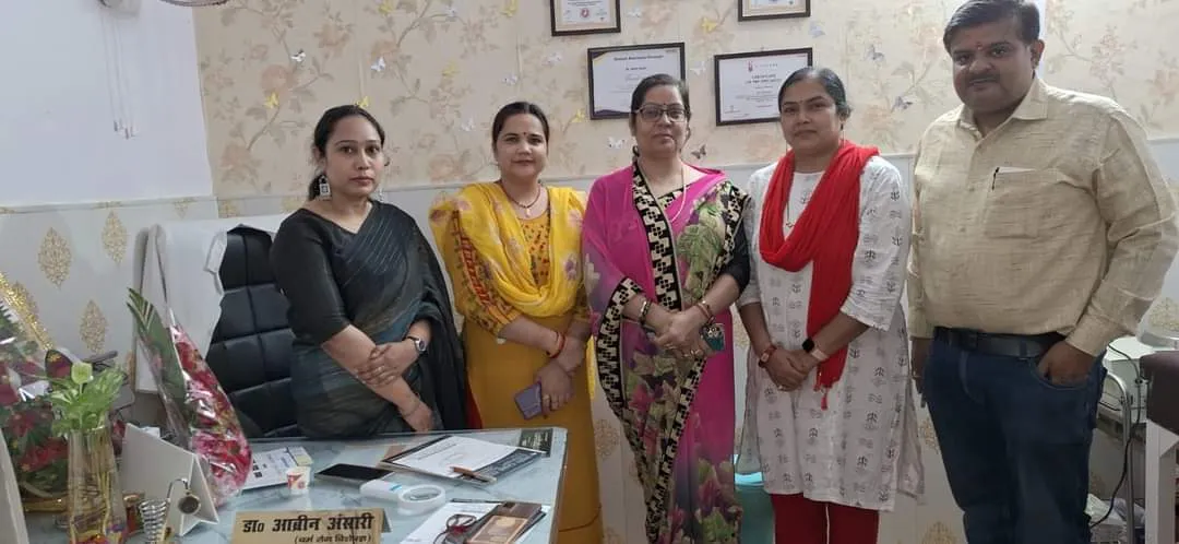 बलिया : स्किन केयर क्लिनिक ने हर्षोंल्लास के साथ मनाया वर्षगांठ, डा.आब्रिन ने दुहराया संकल्प