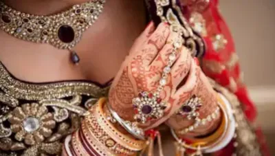 दो सगे भाईयों की एक साथ हुई शादी, सुहागरात से पहले दुल्हनों ने कर दिया बड़ा कांड 