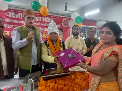 हर दिल में उतरी उप डाकपाल के सम्मान में बलिया डाक अधीक्षक की ये पंक्तियां