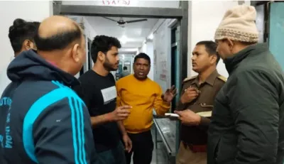 बलिया में Road Accident :  बहन की शादी का कार्ड बांटने निकले युवक की मौत, साथी गंभीर