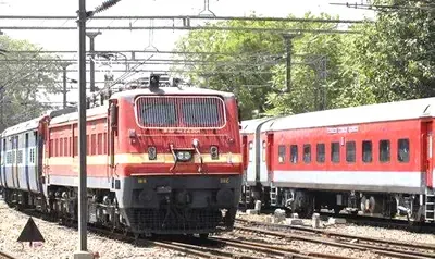Indian Railways: गोरखपुर-लखनऊ इंटरसिटी एक्सप्रेस 15 जनवरी तक रहेगी निरस्त, जानिए क्या है वजह