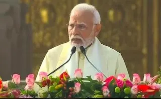 भव्य मंदिर में विराजमान हुए रामलला, PM मोदी बोले- आज हमारे राम आ गए 