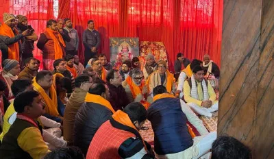बलिया में चहुंओर श्रीराम के जयकारे : रामलला की प्राण प्रतिष्ठा का जबरदस्त उत्साह, राज्यसभा सांसद संग डीएम-एसपी ने देखा सीधा प्रसारण