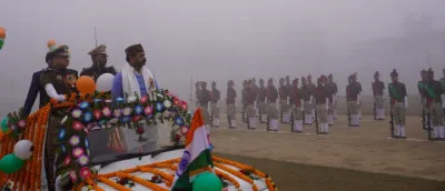 बलिया में हर्षोल्लास के साथ मनाया गया 75वां गणतंत्र दिवस : मंत्री ने ली परेड की सलामी, इन्हें मिला सम्मान