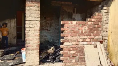 शार्ट सर्किट से घर में फटा सिलेंडर, चपेट में आकर सात झुलसे