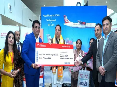 मुख्यमंत्री धामी ने देहरादून से अयोध्या, अमृतसर और पंतनगर-वाराणसी के लिए किया हवाई सेवाओं का शुभारंभ