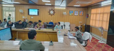 बिजनौर: सीएमआईएस पोर्टल के अंतर्गत विभागवार समीक्षा निर्देश करते हुए: जिलाधिकारी
