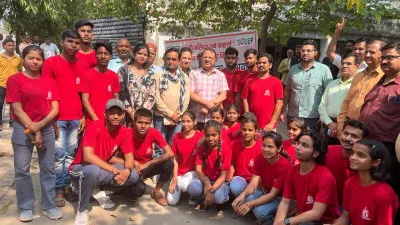 बलिया : 'जागो मतदाता' नाटक की प्रस्तुति से संकल्प ने जनमानस को जगाया, की यह अपील