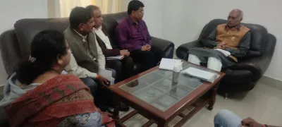 बहराइच: मंत्री धर्मपाल सिंह ने विभागीय अधिकारियों के साथ की समीक्षा बैठक