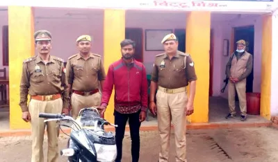 बलिया में चोरी की बाइक पर फर्राटा भर रहा था युवक, पड़ी पुलिस की नजर