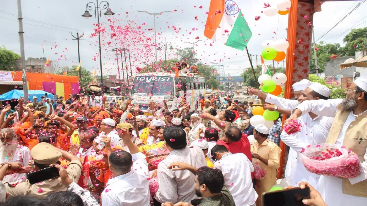 कानपुर: शिव बारात पर फूल बरसाएंगी मुस्लिम बिरादरी