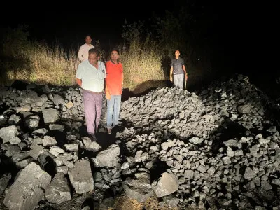 छापेमारी में भारी मात्रा में अवैध कोयला जब्त