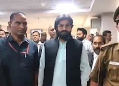 कासगंंज जेल से गाजीपुर पहुंचा अब्बास, पिता मुख्तार की क्रब पर पढ़ेगा फातिहा