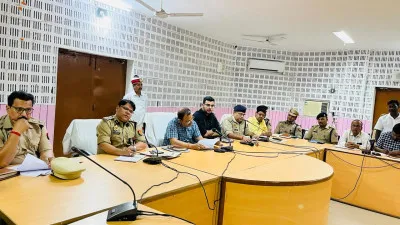 बलिया DM बोले - परंपरागत तरीके से मनाएं सभी त्यौहार, नहीं होगी नई परंपरा की शुरुआत