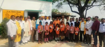 बलिया में शिक्षक नेता के विद्यालय पर क्वीज प्रतियोगिता के साथ स्कूल चलो अभियान का शानदार आगाज