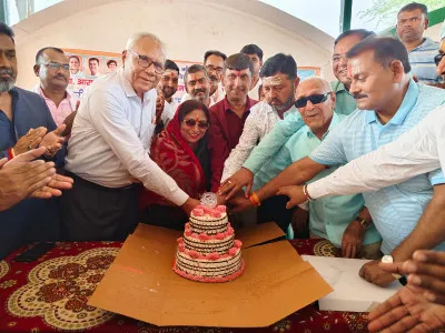 विधायक मोना के जन्मदिन पर सशक्तीकरण का लिया गया संकल्प