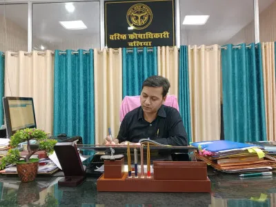 व्यय लेखा रजिस्टर पर बलिया STO की पैनी नजर