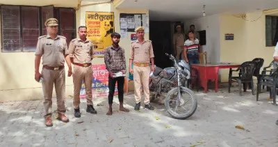 बलिया पुलिस को मिली सफलता... चोरी की मोटरसाइकिल के साथ युवक गिरफ्तार