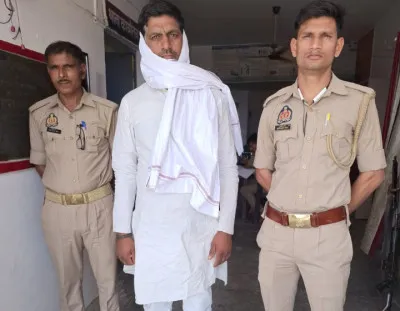 Ballia News: बलिया पुलिस के हत्थे चढ़ा जिला बदर अभियुक्त
