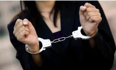 बलिया में गड़ासी के साथ पतिहंता गिरफ्तार, बोली - पति की हरकत बनीं हत्या का कारण