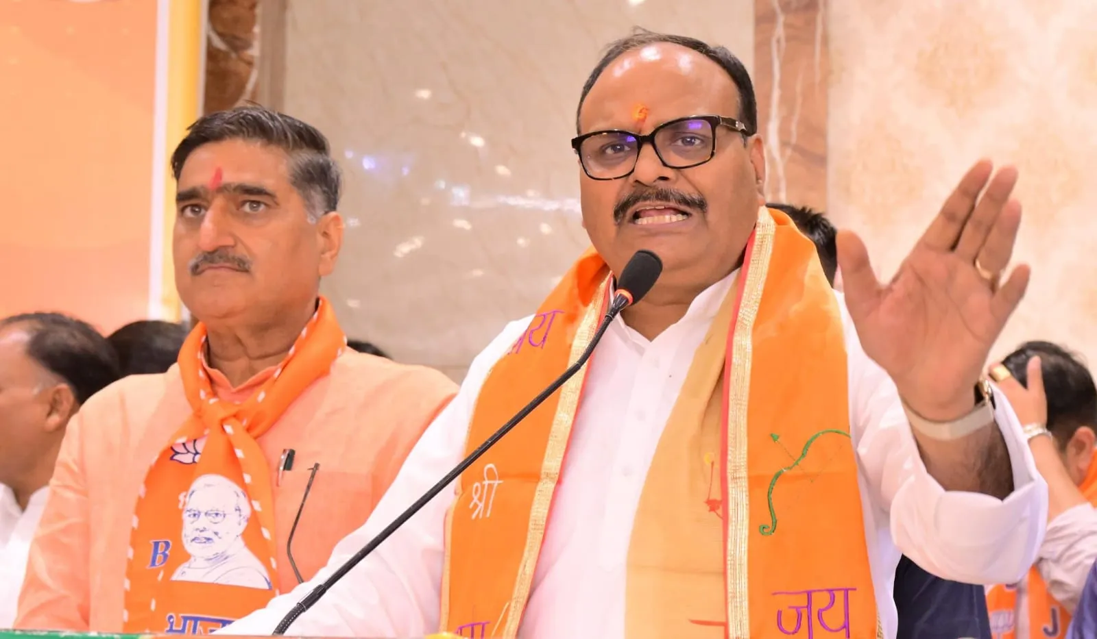 Aligarh News : उप मुख्यमंत्री ने ब्रजेश पाठक ने सपा पर बोला हमला, कहा - सपा सरकार दंगों के लिए जाना जाता है  