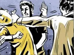 Fatehpur News: दो पक्षों में चले लाठी-डंडे,कई लोग घायल