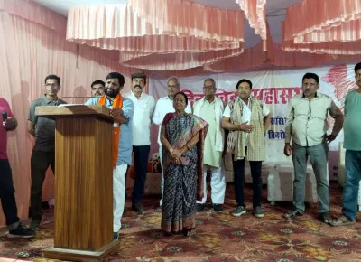 कौशल किशोर ने पंडित खेड़ा में किया जनसंपर्क