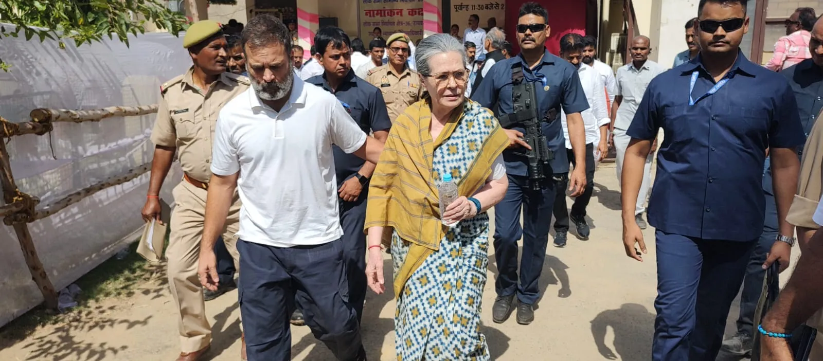 राजनीति: अमेठी को अलविदा, रायबरेली पर फिदा