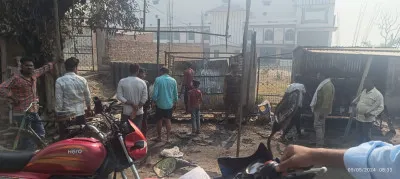 बलिया: मोटर मैकेनिक की दुकान में आग लगने से दुकानदार को काफी नुकसान हुआ