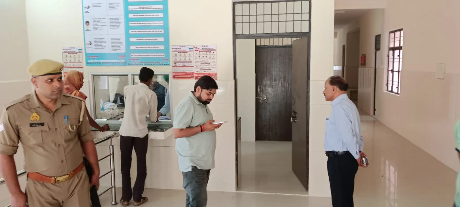 पीलीभीत:  DM ने सामुदायिक स्वास्थ्य केन्द्रों का किया औचक निरीक्षण