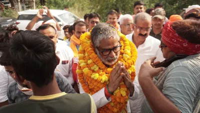 संसदीय क्षेत्र बलिया : मुहम्मदाबाद में जनसंवाद और जनसभाओं के जरिये नीरज शेखर ने मांगा समर्थन