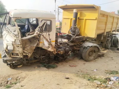 Video : बलिया में भीषण सड़क हादसा : तीन युवकों की दर्दनाक मौत, जांच में जुटी पुलिस