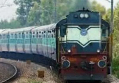 विभिन्न तिथियों में बदले रूट पर चलेगी 30 से अधिक ट्रेनें, ये है बड़ी वजह