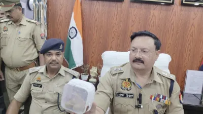 तस्करों से मुठभेड़ में एक घायल,बरामद किए साढ़े 13 लाख रुपए और आधा किलो से ज़्यादा सोना