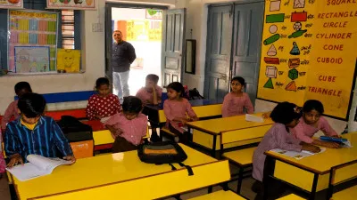 मुरादाबाद : शिक्षा विभाग के दावे हवाई, एक माह बाद भी नहीं आईं कक्षा एक और दो की किताबें