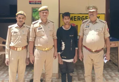 बलिया: एक 19 वर्षीय लड़के ने गंभीर अपराध किया, जिसके कारण पुलिस ने उसे हिरासत में ले लिया