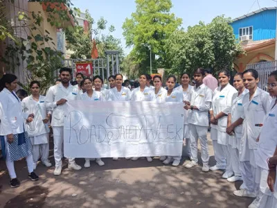 बलरामपुर अस्पताल में लगा सड़क सुरक्षा पखवाड़ा